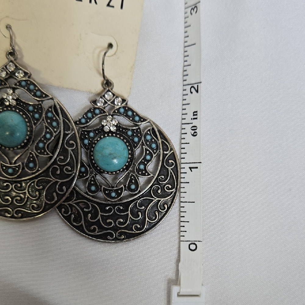 Silver Tone and Faux Turquoise Jewelry Set, 2 Pieces, New - Picture 3 of 7